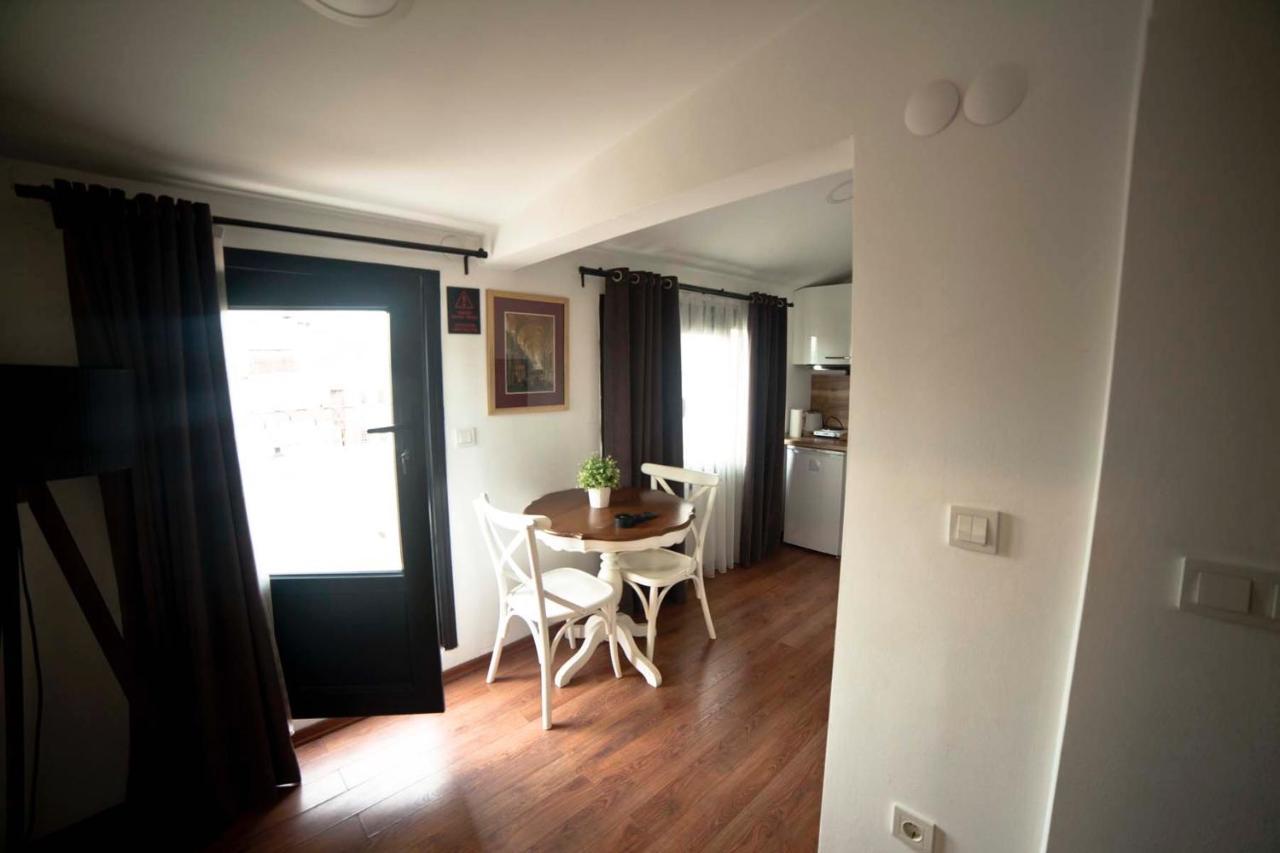 Galata Cicek Suites Istanboel Buitenkant foto